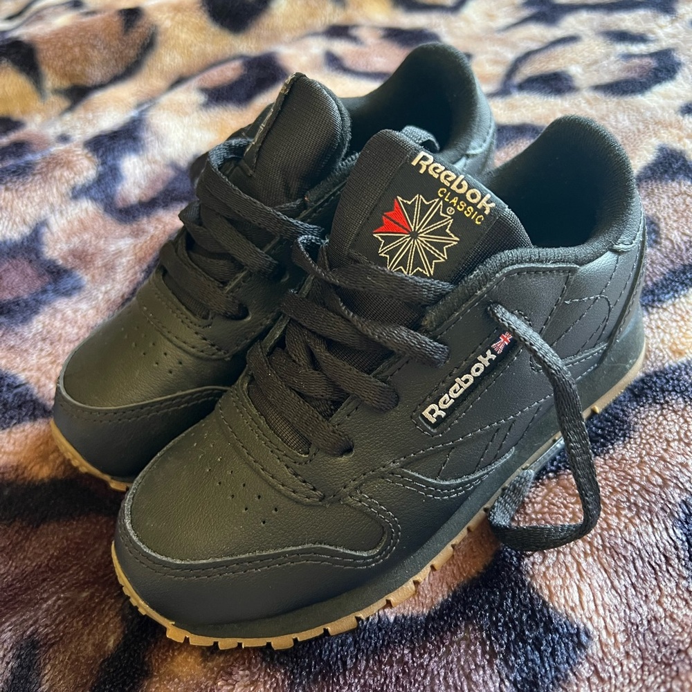 Reebok Kids Classic Leather Sneakers Size 10C Never Worn